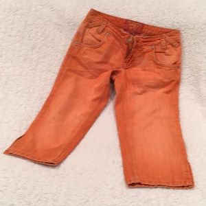 Guess Premium Capri Pants